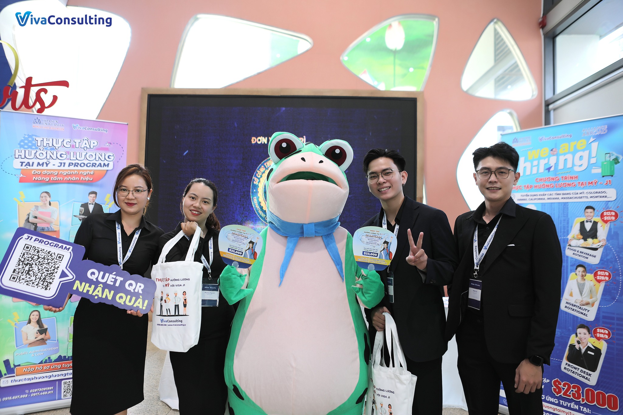 Viva Consulting Service bùng nổ chuỗi sự kiện tuyển sinh J1 tại trường đại học Hoa Sen 3 407682372 329317229861646 2805666666733074020 n
